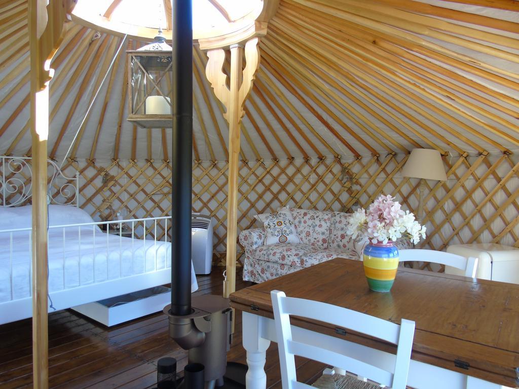 מלון Catignano Glamping Abruzzo - The Yurt מראה חיצוני תמונה