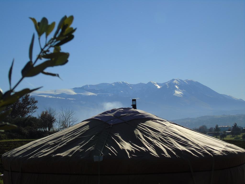 מלון Catignano Glamping Abruzzo - The Yurt מראה חיצוני תמונה