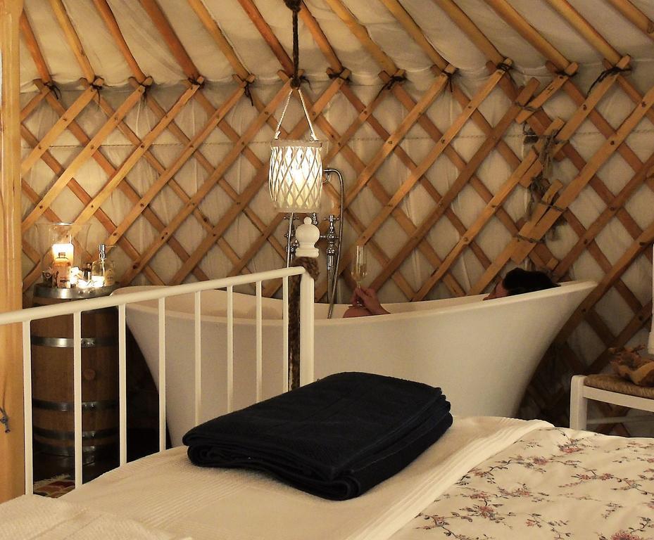 מלון Catignano Glamping Abruzzo - The Yurt מראה חיצוני תמונה