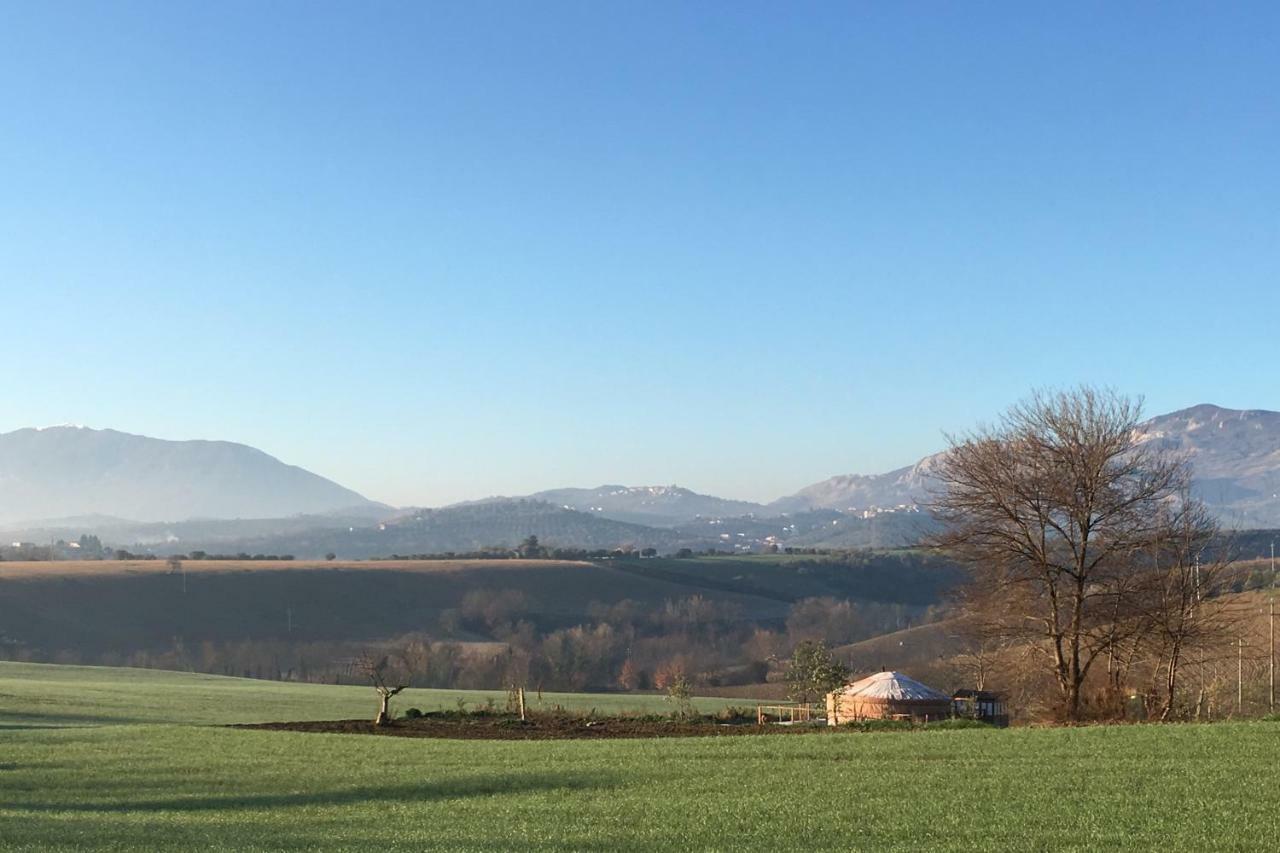 מלון Catignano Glamping Abruzzo - The Yurt מראה חיצוני תמונה